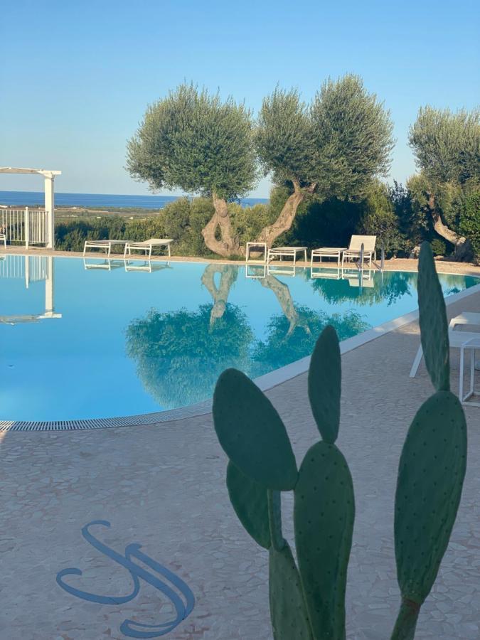 Corte Di Ferro Hotel & Wellness Resort Carovigno Luaran gambar